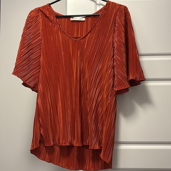 Women's Rust Top with flutter sleeves Sz M - Picture 4 of 11